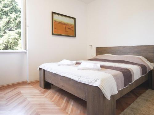 Apartment Goge - One-Bedroom Apartment with Balcony