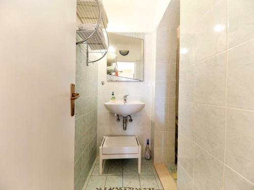 Apartments Melita - Comfort Two Bedroom Apartment with Terrace and Sea View A2