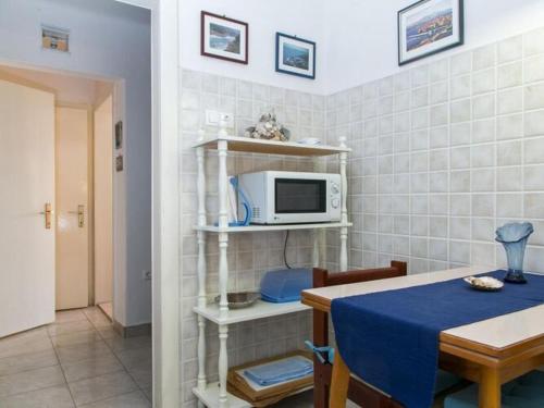 Plavi Zal Apartment - One Bedroom Apartment with Two Terraces