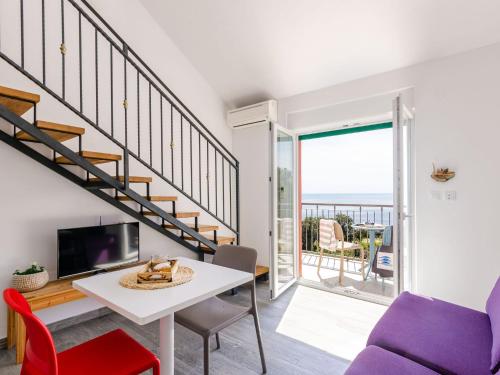 Apartments Villa Lukas - ''No 11'' Gallery Studio Apartment with Balcony and Sea View