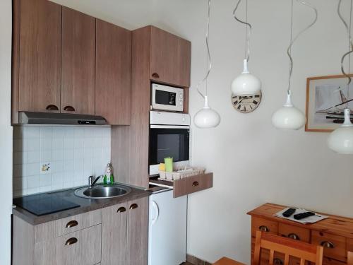 Apartments Trstenica-One Bedroom Apartment with Balcony and Sea View G