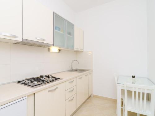 Apartments & Rooms Bari i - Superior Studio Apartment with Balcony and Garden View G2-7