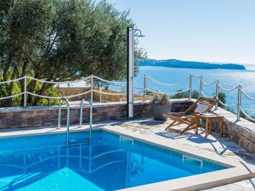 Apartments Villa Capitano - Two Bedroom Apartment with Balcony and Sea View UTI