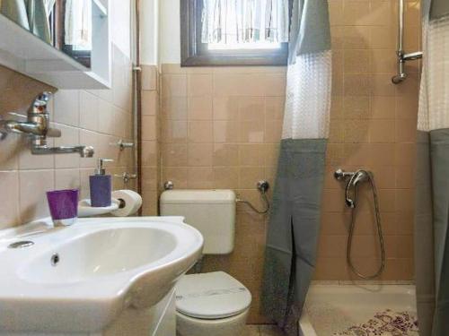 Ένα μπάνιο στο Apartments & Rooms Renduli - Two bedroom Suite with shared Terrace