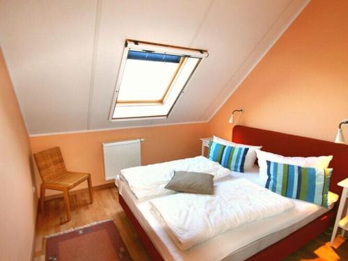 Apartments Aura - Comfort Studio Apartment 2 with shared swimming pool