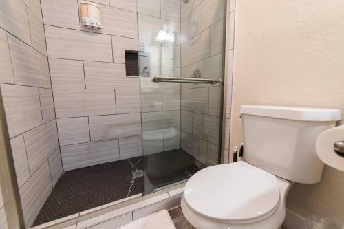 Φωτογραφία από το άλμπουμ του Walk to ATT-Free Parking-Min to attractions-Modern στο Άρλινγκτον