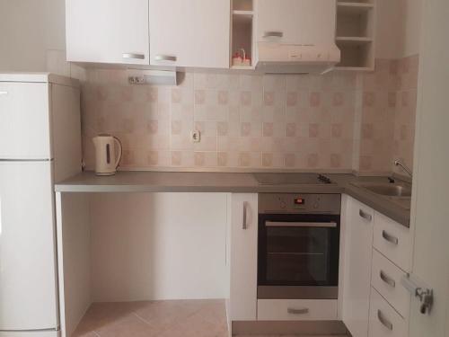 Apartments Pezo - Two Bedroom Apartment with Balcony