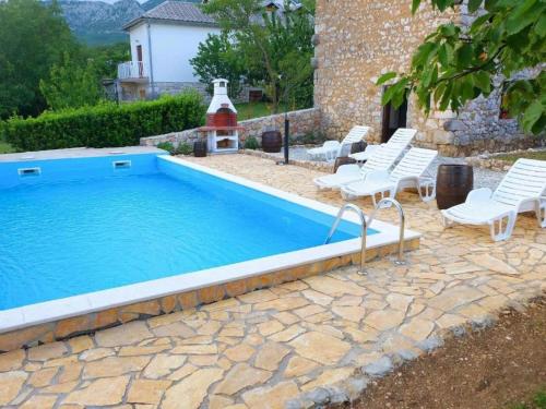 Holiday Home Katarina with Swimming Pool