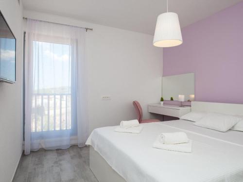 Apartments Dva Galeba - One Bedroom Apartment with Partial Sea View 104