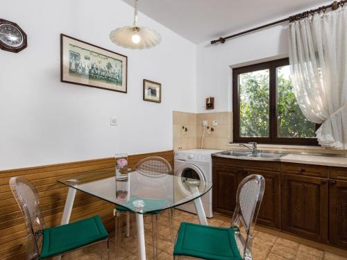 Apartment Vukic - Studio Apartment with Terrace and Garden View