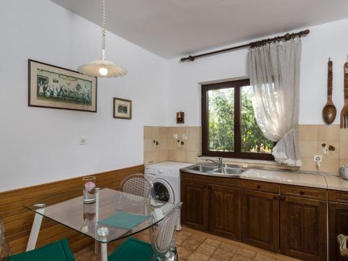 Apartment Vukic - Studio Apartment with Terrace and Garden View