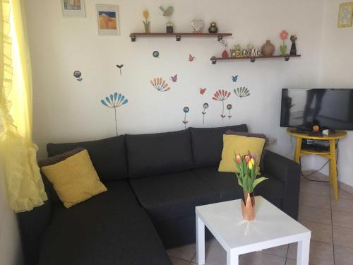 Apartments Roko ST - Economy One Bedroom Apartment with Shared Terrace A2