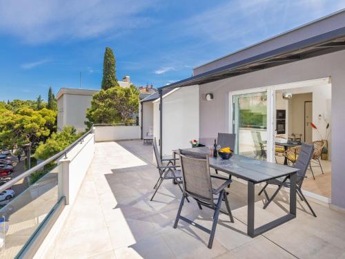 Apartment Life Plus-Two Bedroom Apartment with Terrace