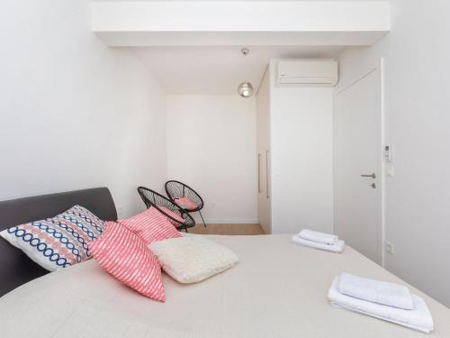 Apartment Life Plus-Two Bedroom Apartment with Terrace