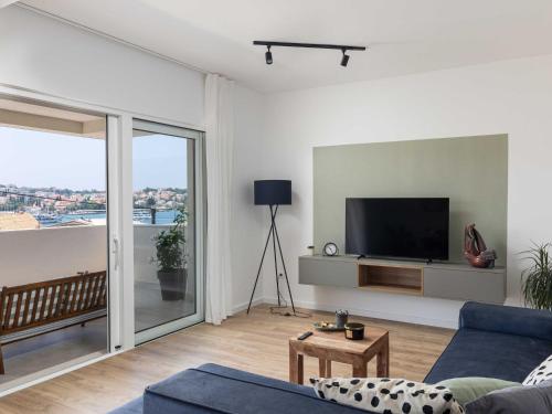Apartments aMare - Three Bedroom Apartment with Balcony and Sea View