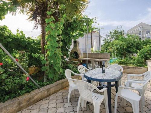 Apartments iovo - Comfort One Bedroom Apartment with Terrace A2