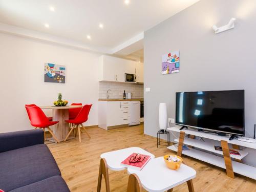 Apartment Moon River - Two-Bedroom Apartment with Terrace