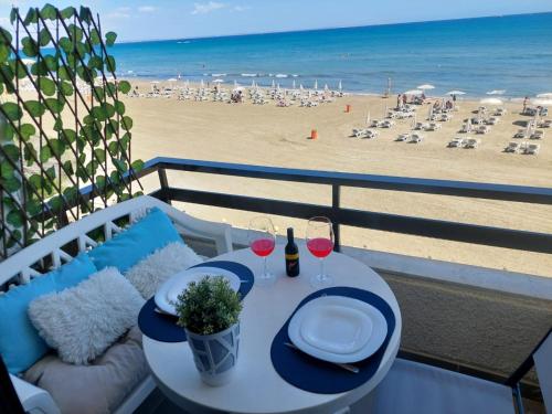 JUST on the beach Makenzy Studio