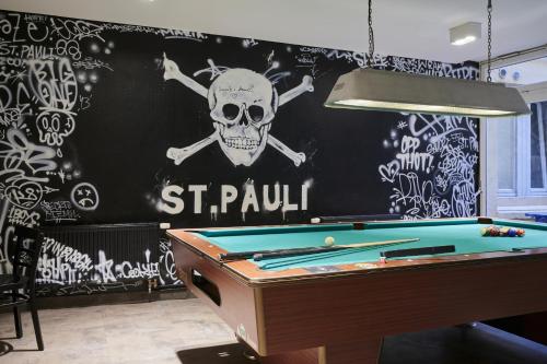 Billardbord på a&o Hamburg Reeperbahn