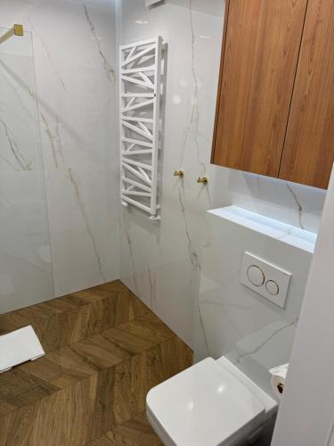 Ένα μπάνιο στο Apartamentowiec Opole 2