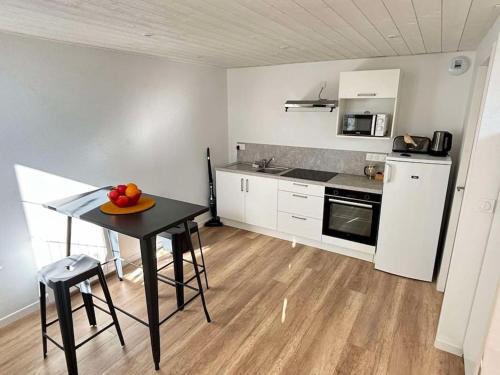 L'Hirondelle, studio rénové au coeur d'Arago