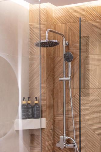 Aria's apt, chic & modern, close to the beach!