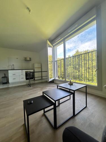 Studio équipé, gare à 3km entre Versailles et SQY