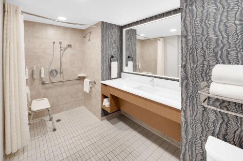 Un baño de Homewood Suites by Hilton Toronto-Markham