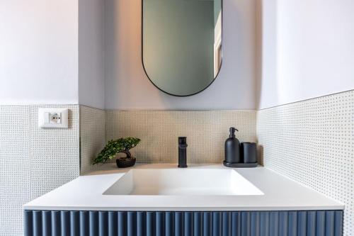 City Life-Duomo, Design Apartment with Terrace