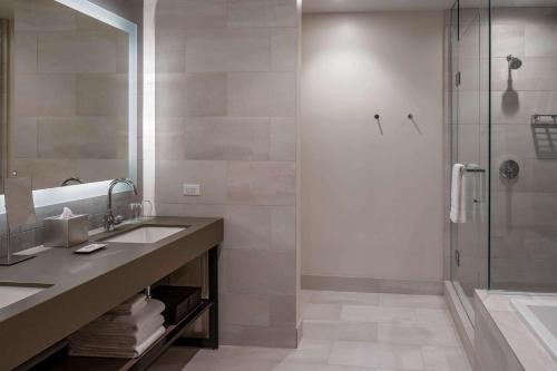Hyatt Regency Seattleにあるバスルーム