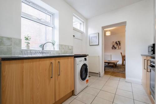 Dapur atau dapur kecil di Cosy Flat,Great Location&Parking