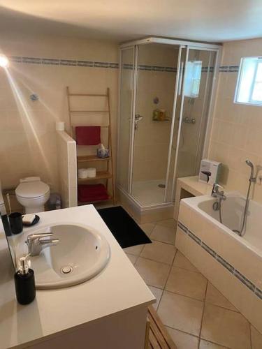 Photo de la galerie de l'établissement Pleasant house countryside - quiet 1h from Paris, à Églancourt