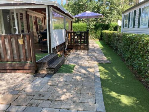 Taman di luar Mobilhome confort