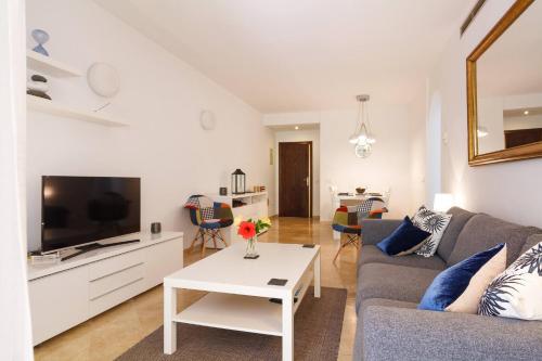 Avalon Apt Costalita Close To The Beach And Golf