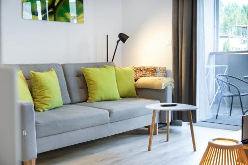 APARTAMENTY "LA VILLA" SUITE z salonem, sypialnią, prywatnym parkingiem, blisko centrum - Słoneczna Polana