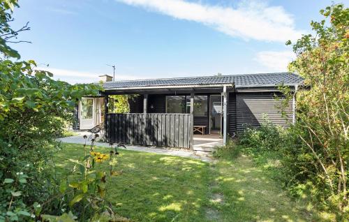 Κήπος έξω από το Nice Home In Vejby With Wifi