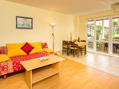 Apartment with terrace for 3 people