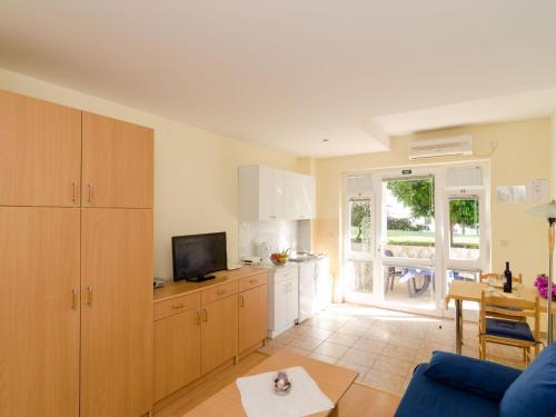 Apartment with terrace for 3 people