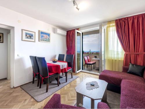Blue Harmony Sea View Apartment - Two Bedroom Apartment with Balcony and Sea View