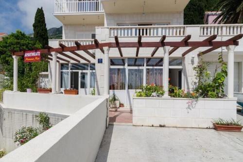 Apartments Mamma Mia - Comfort One Bedroom Apartment with Terrace