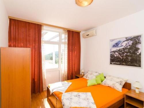 Apartments Mamma Mia - Comfort One Bedroom Apartment with Terrace