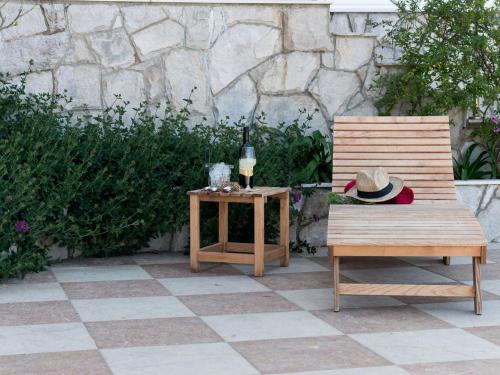 Apartments Villa Bell Memories- Two Bedroom Apartment with Shared Terrace and Sea View A5