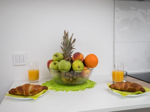 Apartment Semi - One Bedroom Apartment with Terrace and Sea View