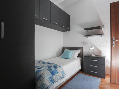Apartment Tonka - Two Bedroom Apartment - ST