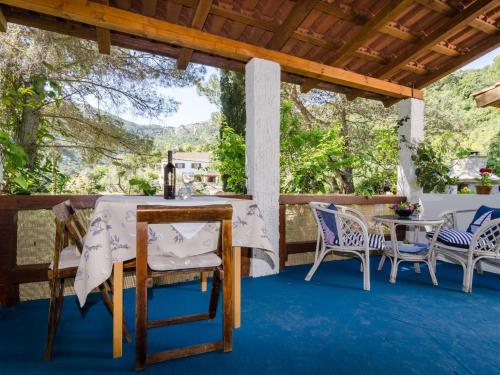 Apartments Vera - One-Bedroom Apartment with Terrace and Sea View Rea