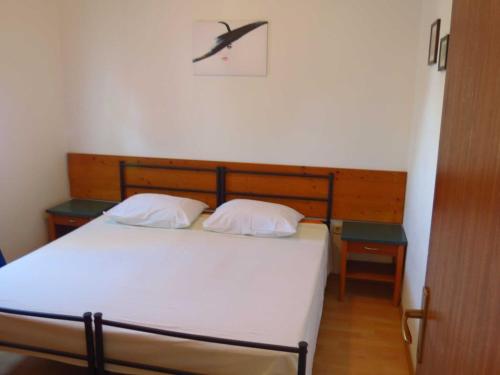 Apartments Melita - Two Bedroom Apartment with Terrace and Sea View A1