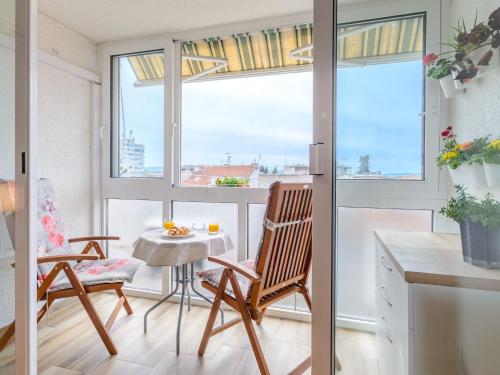 Apartment City Walk ST - Comfort One Bedroom Apartment with Balcony and City View A2