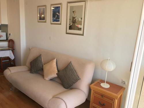 Apartment City Walk ST - Comfort One Bedroom Apartment with Balcony and City View A2