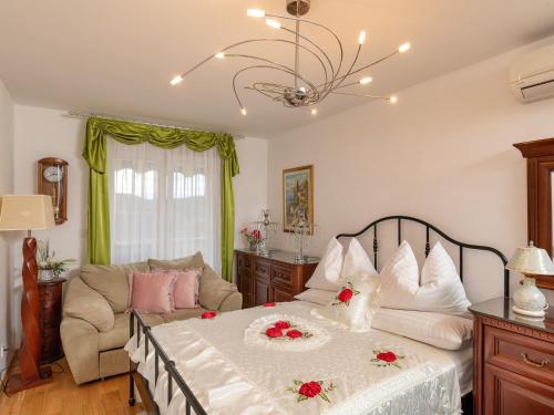 Apartment Viva la Vita - Two-Bedroom Apartment with Shared Pool