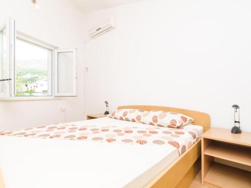 Apartments & Rooms Bari i -Comfort One Bedroom Apartment with Balcony and Garden View Apt Preko-5